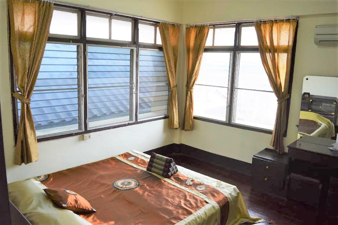 28 Rachabutr Hostel Убонратчатхани Номер фото