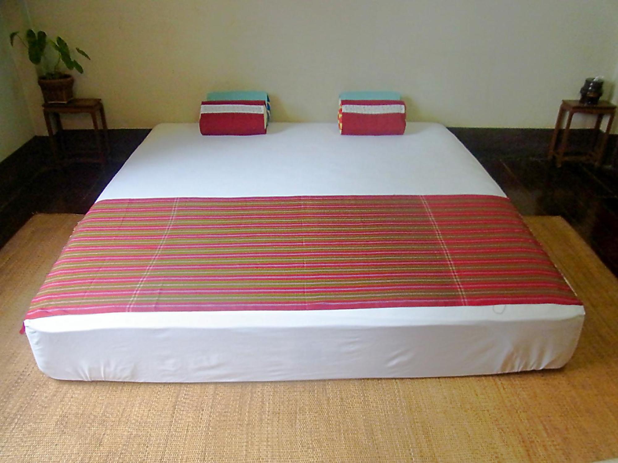 28 Rachabutr Hostel Убонратчатхани Номер фото